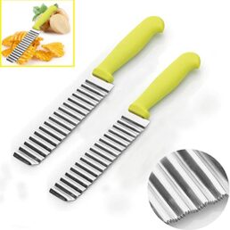 Wavy Crinkle Cutting Knife